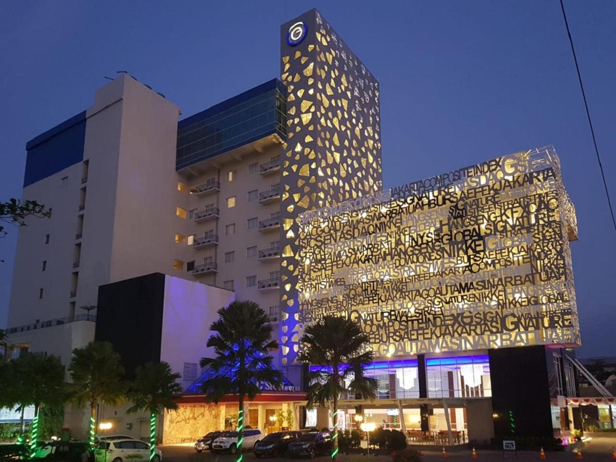 จี ไซน์ โฮเต็ล บันจาห์มาซิน Hotel บันจาร์มาซิน ภายนอก รูปภาพ