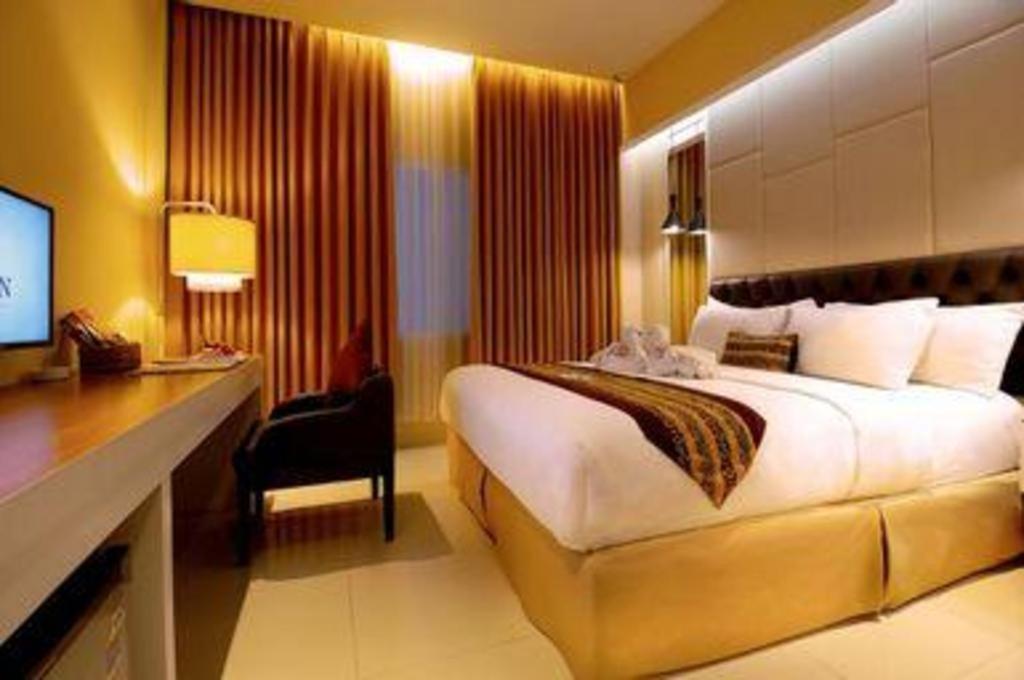 จี ไซน์ โฮเต็ล บันจาห์มาซิน Hotel บันจาร์มาซิน ภายนอก รูปภาพ