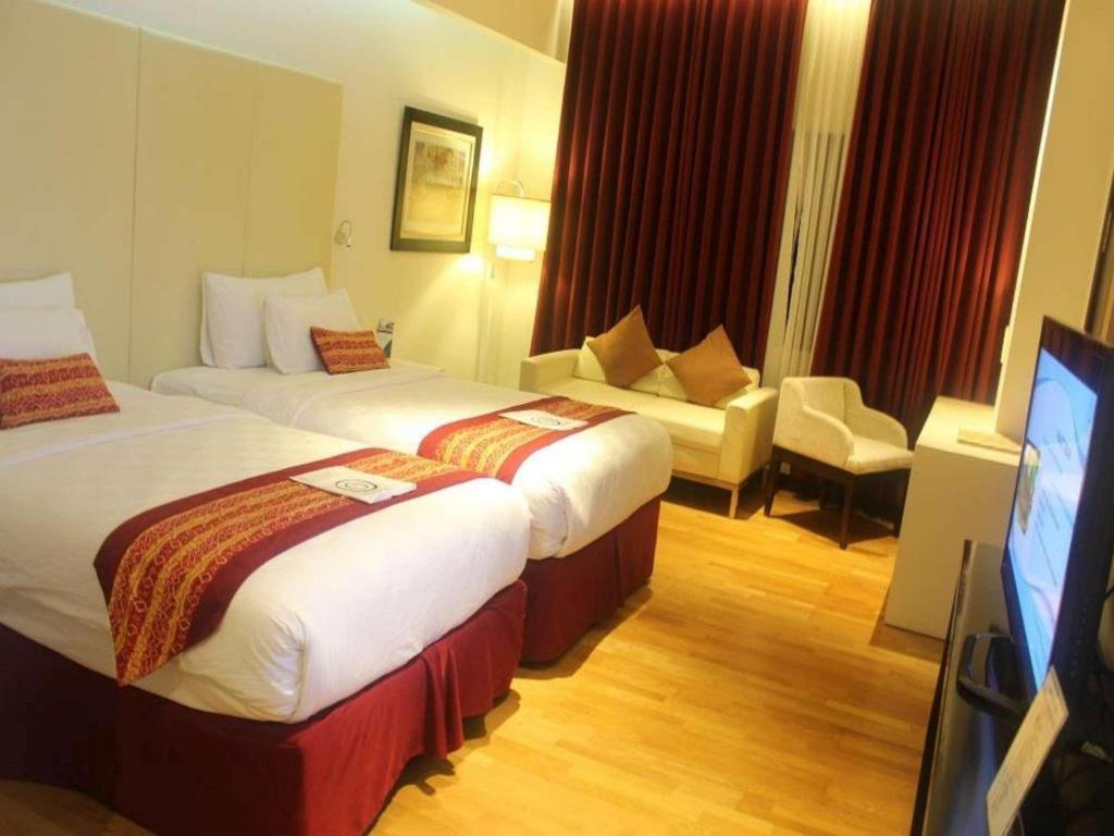 จี ไซน์ โฮเต็ล บันจาห์มาซิน Hotel บันจาร์มาซิน ภายนอก รูปภาพ