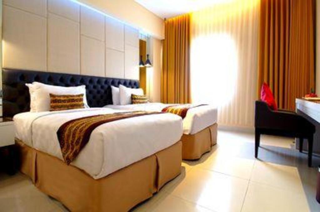 จี ไซน์ โฮเต็ล บันจาห์มาซิน Hotel บันจาร์มาซิน ภายนอก รูปภาพ